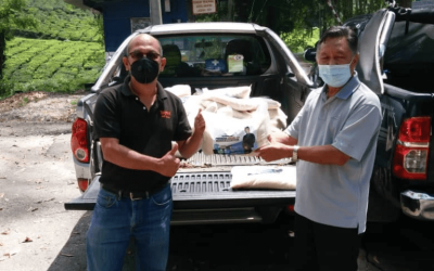 Program kedua PPKM DAERAH LIPIS menyampaikan pax Nasi Kukus Ayam Rempah kepada Frontliners Polis/Tentera Dan Lain-lain serta Bilik Gerakan IPD Lipis